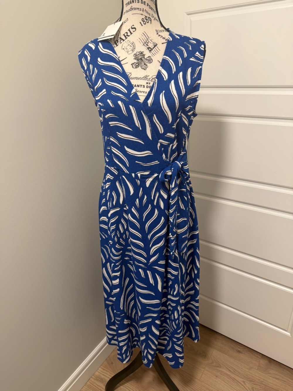 Jules & Leopold dress size M Brand New